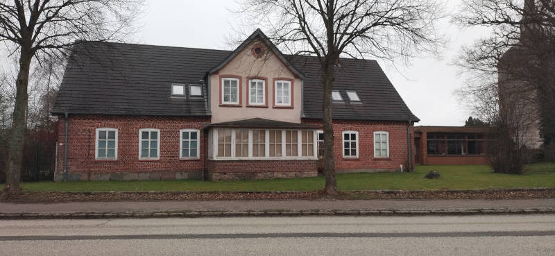 Bild ehemaliger Kindergarten an der B199 in Steinbergkirche